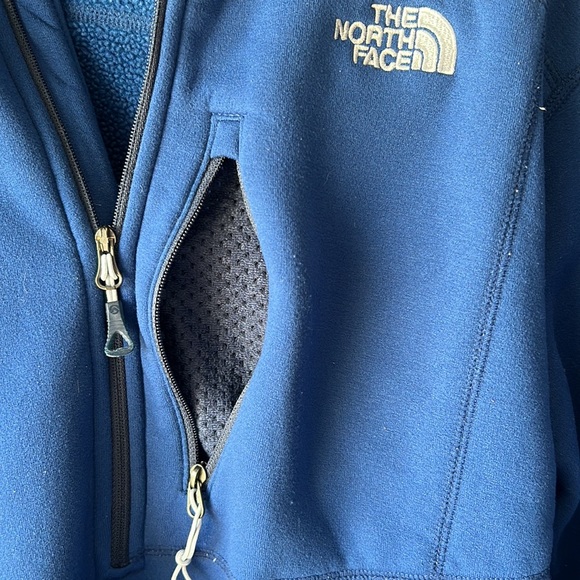 North Face Summit Series half zip with front pocket - Size M - Picture 6 of 9